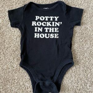Old Navy black baby boys onesie bodysuit potty rockin in the house 12-18 months